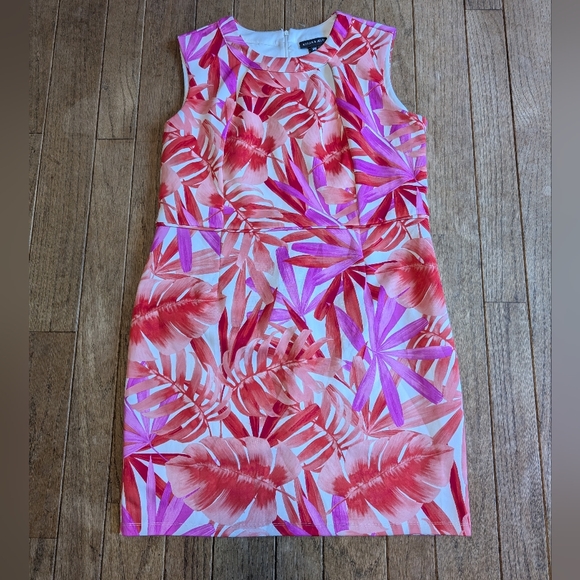 Stella & Julie Dresses & Skirts - Women's Stella And Julie  Pink and Red Floral Sleeveless Dress Size 18W